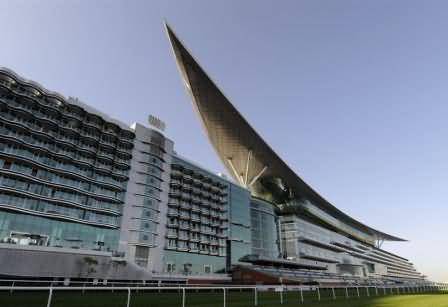 فندق الميدان اول فندق يطل على حلبة سباق الخيل في العالم