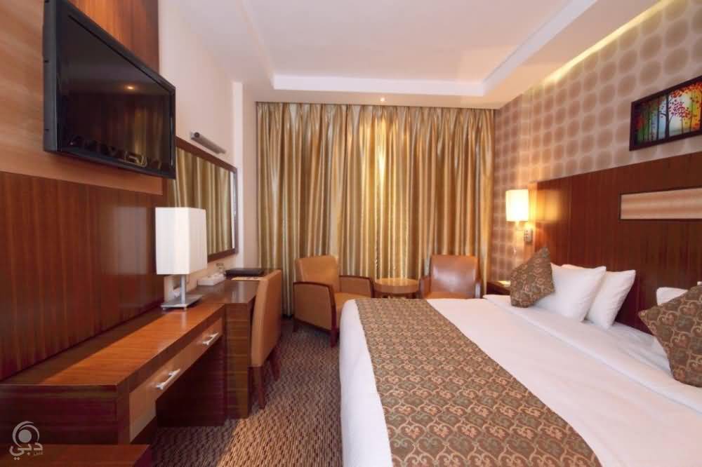 فندق الشمس و الرمال – ديرة دبي