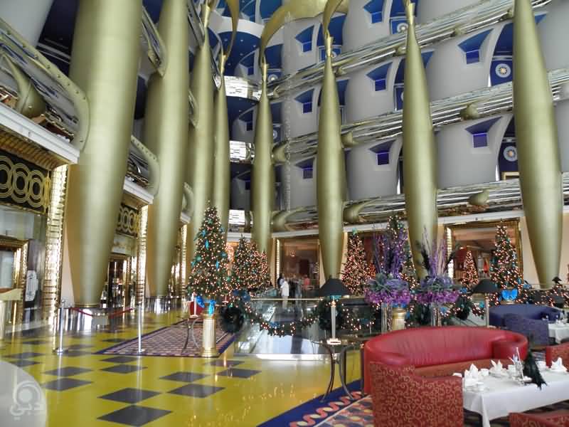 مطعم صحن ادار للمأكولات البريطانية – برج العرب دبي