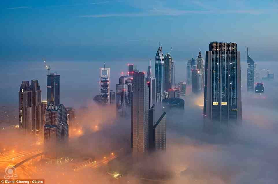دبي تحت الضباب بعدسة المصور الشهير دانيل شيونج