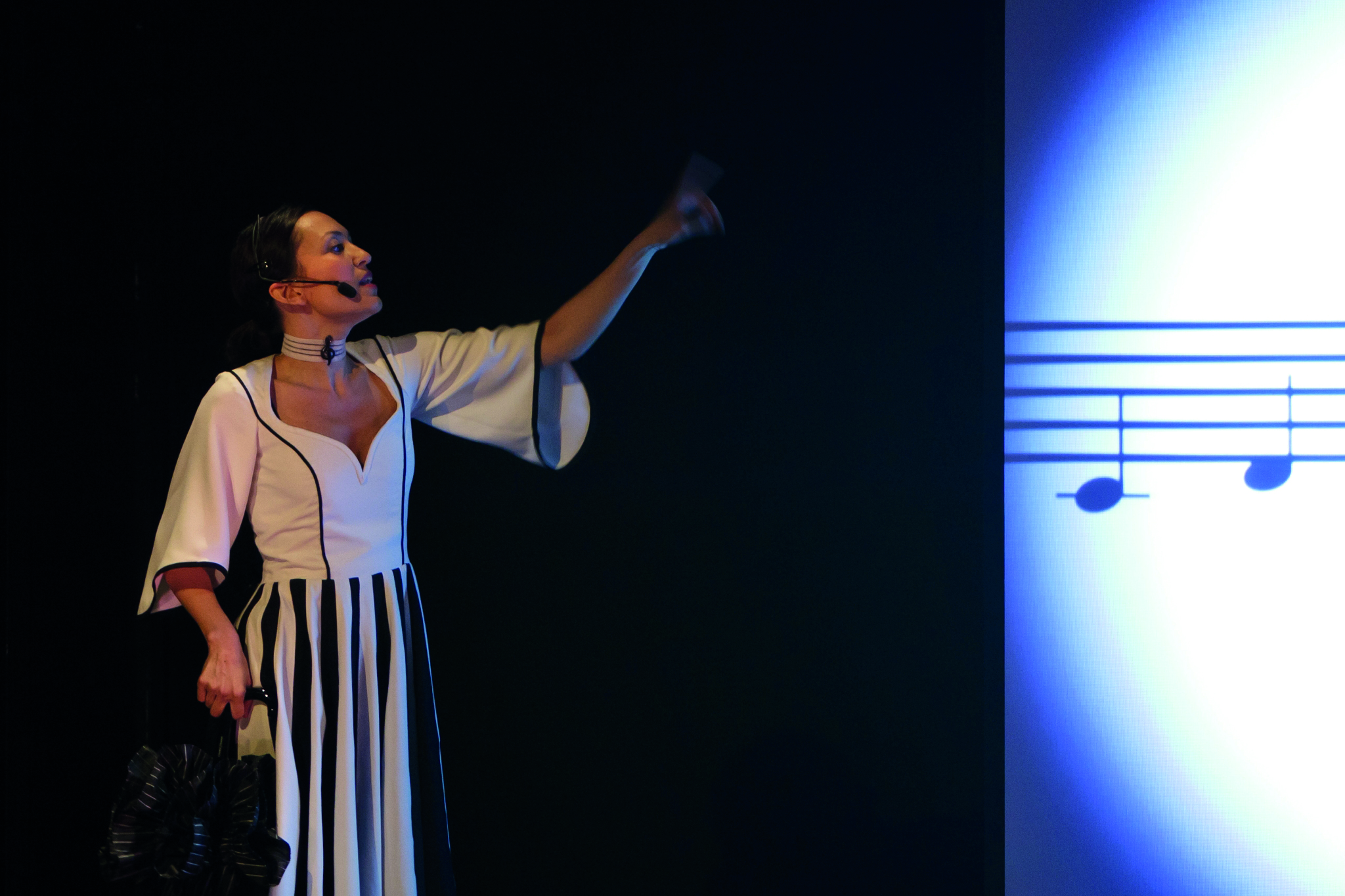 ترقبوا .. مسرحية لو فابولو فوياج دي لا في ميلودي في دبي
