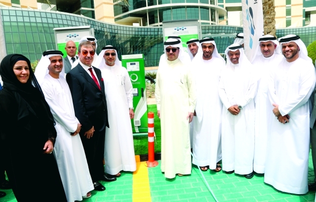 أول محطة لشحن السيارات الكهربائية في واحة دبي للسيليكون
