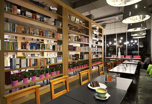 مطعم و مقهى بوك مانش للمأكولات و المشروبات الخفيفة في دبي