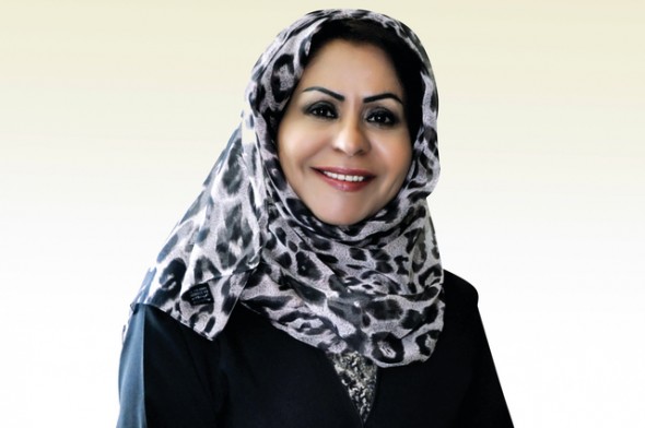 الدكتورة موزة سلطان عبيد الكعبي أول جراحة عظام إماراتية