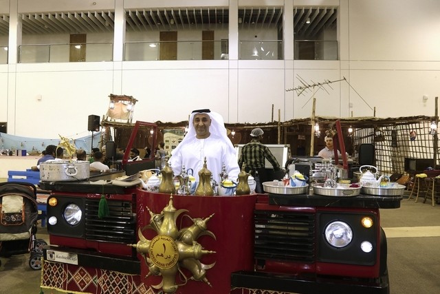” كشتة كافيه ” أول مقهى متنقل للمشروبات و الأطعمة الإمارتية التقليدية في دبي