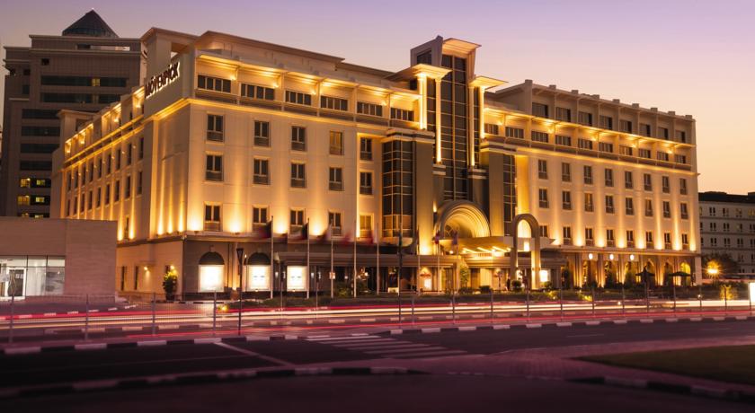 نظرة على فندق موڤنبيك بر دبي
