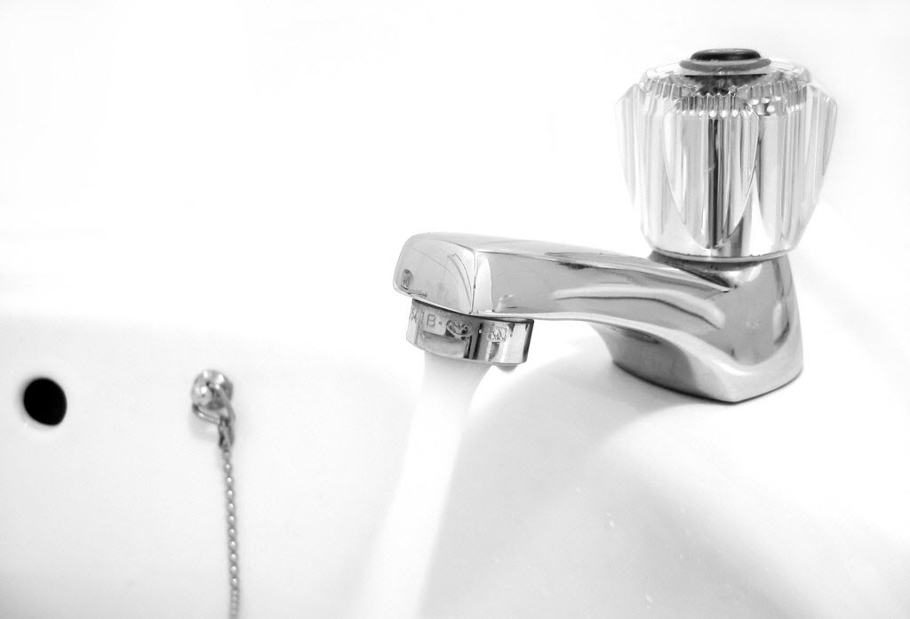 إنفوجرافيك | نصائح للتوفير بفاتورة إستهلاك المياه في الإمارات