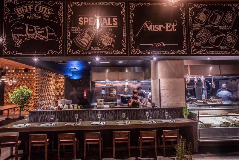 مطعم نصرت .. أسطورة الستيك التركي في دبي