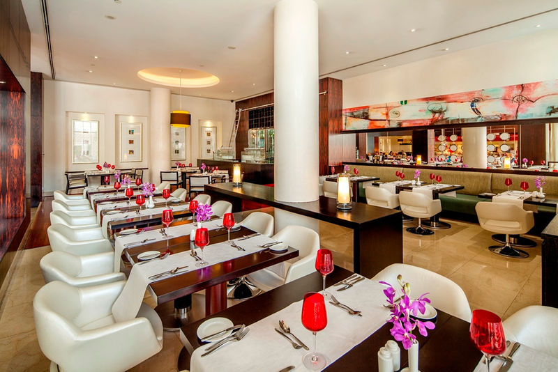 مطعم انتري نوا للمأكولات العالمية في دبي