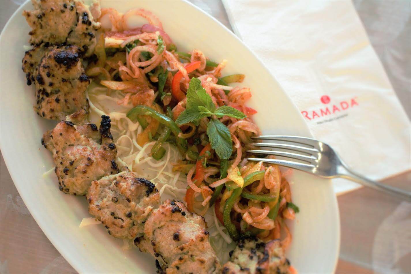 مطعم كريمز أبوظبي يقدم قائمة إفطار شهية جديدة