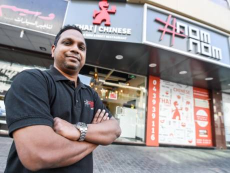 مطعم نم نم آسيا يقدم وجبات مجانية للباحثين عن العمل في دبي