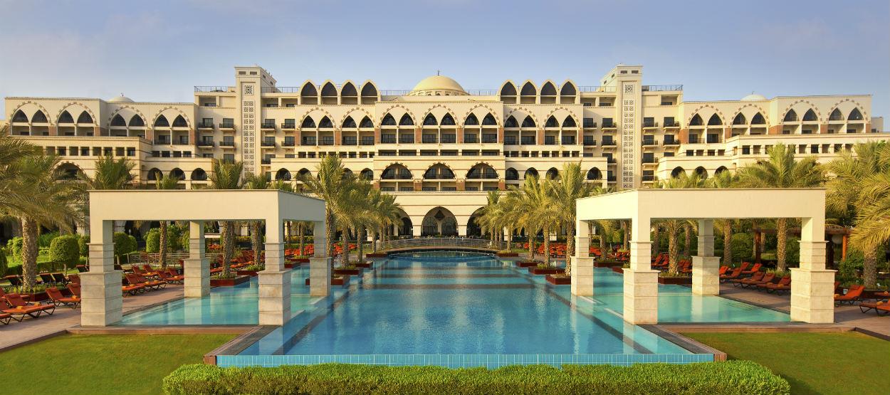 أهم الفنادق التي تضم مسابح داخلية في دبي