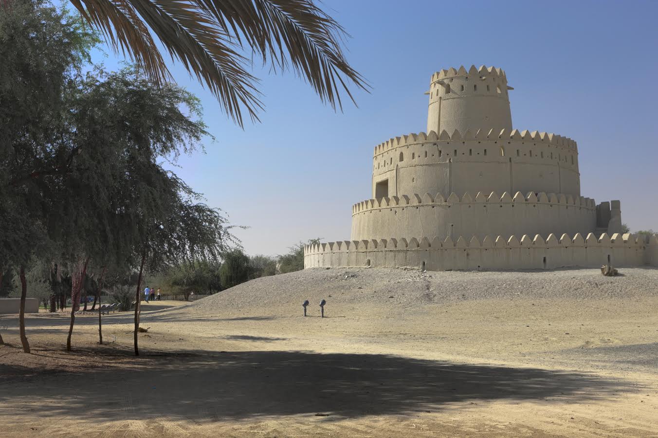 الإماراتيون يحتفون بإرث الأجداد في قلعة الجاهلي بالعين