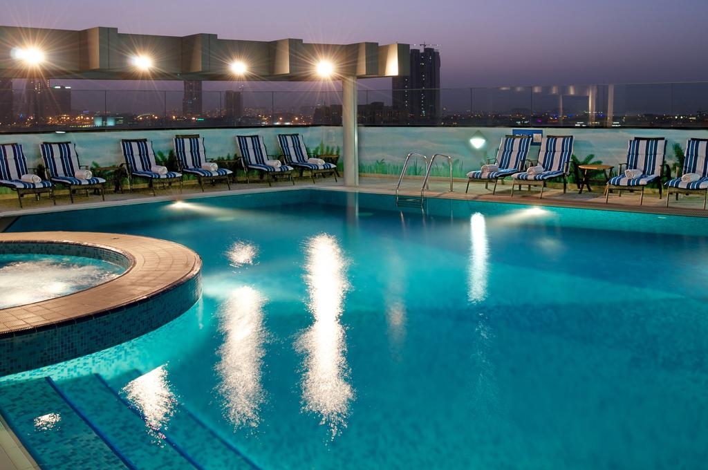 نظرة على فندق رامادا شيلسي البرشاء دبي