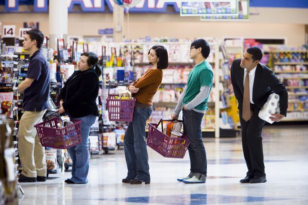إنفوجرافيك | كيف تختار أسرع طابور في السوبر ماركت بالإمارات ؟