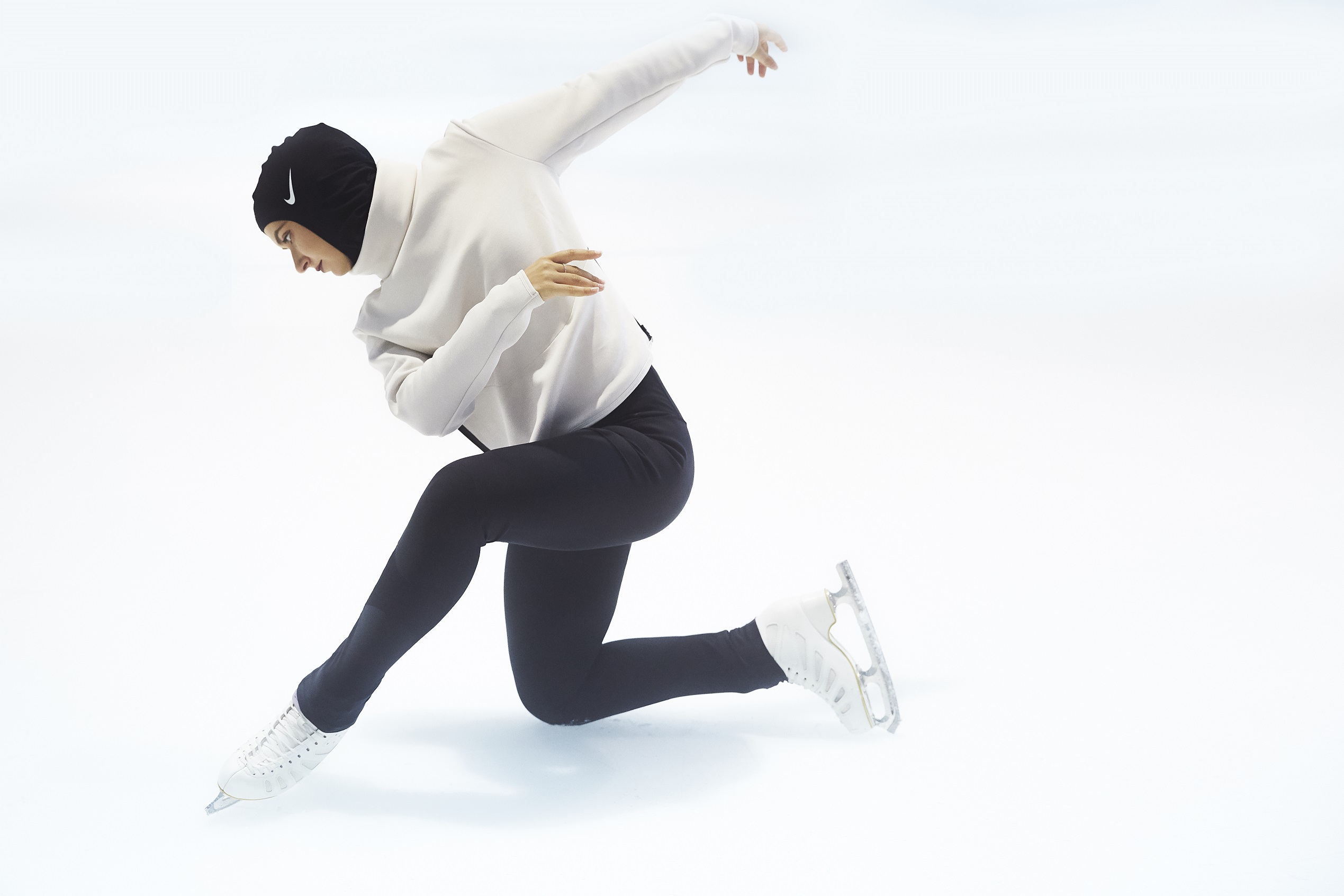 المتزلجة زهرة لاري تشارك في التصفيات المؤهلة للألعاب الأولمبية الشتوية