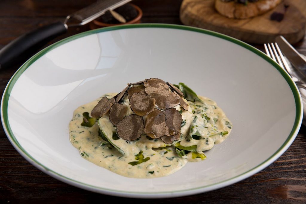 تراتوريا توسكانا يحتفي بموسم الكمأة في نوفمبر مع أشهى الأطباق الجديدة