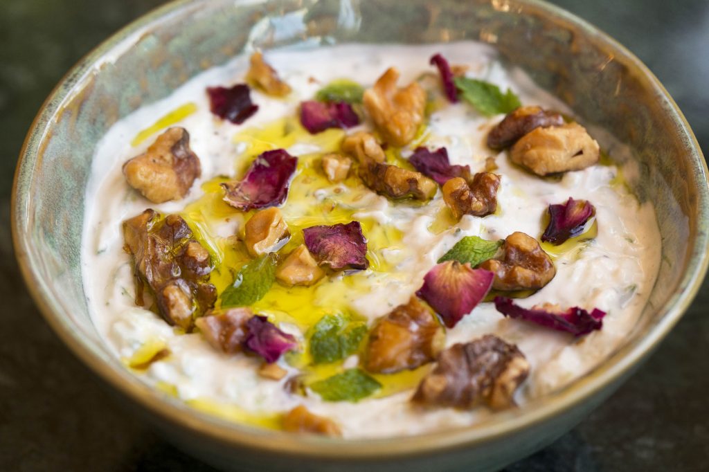 Maast O Khiar – Yoghurt – cucumber – walnuts – mint