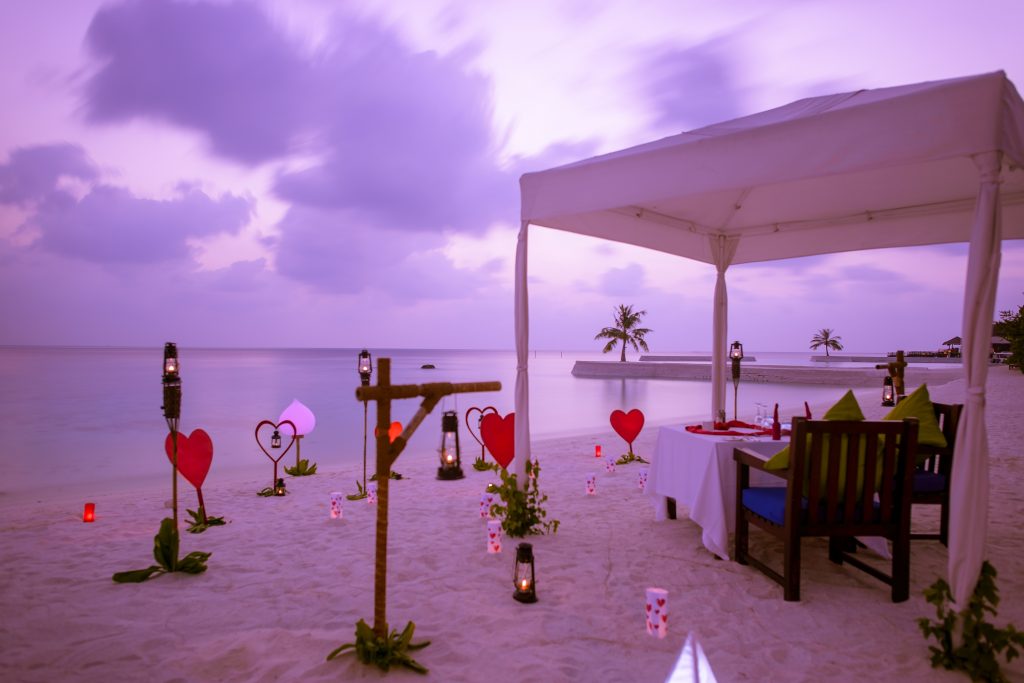 Jumeirah Vitavelli – Romantic-Beach-Dining