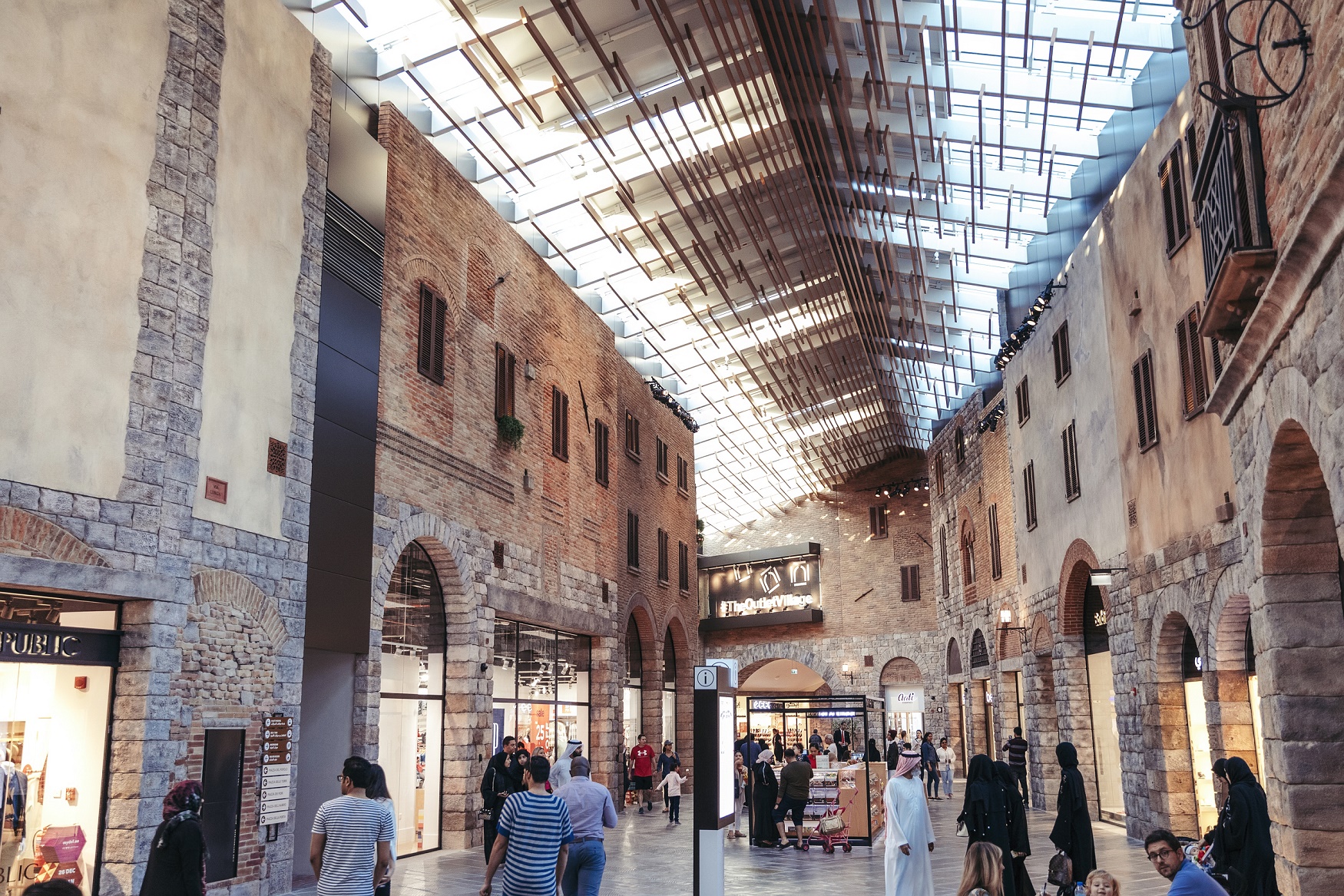 Outlet village дубай магазины. аутлет в дубае outlet village. Downtown dubai бутики. аутлет в дубае outlet village. аутлет вилладж дубай.