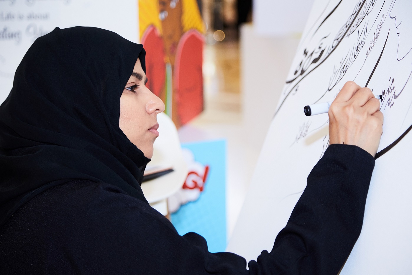 الفن كأسلوب للتعبير في دبي مول