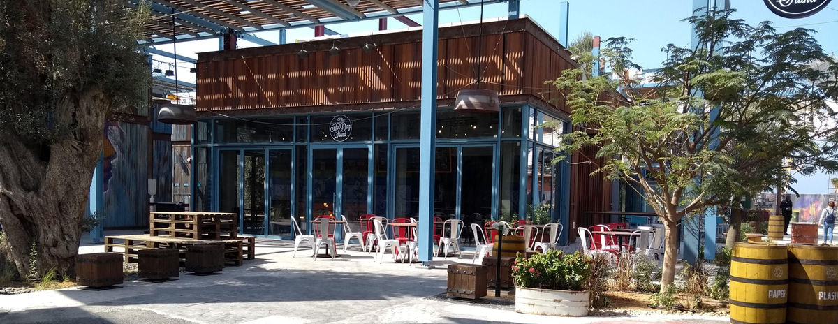 مطعم ذا هوت دوغ ستاند the hot dog stand