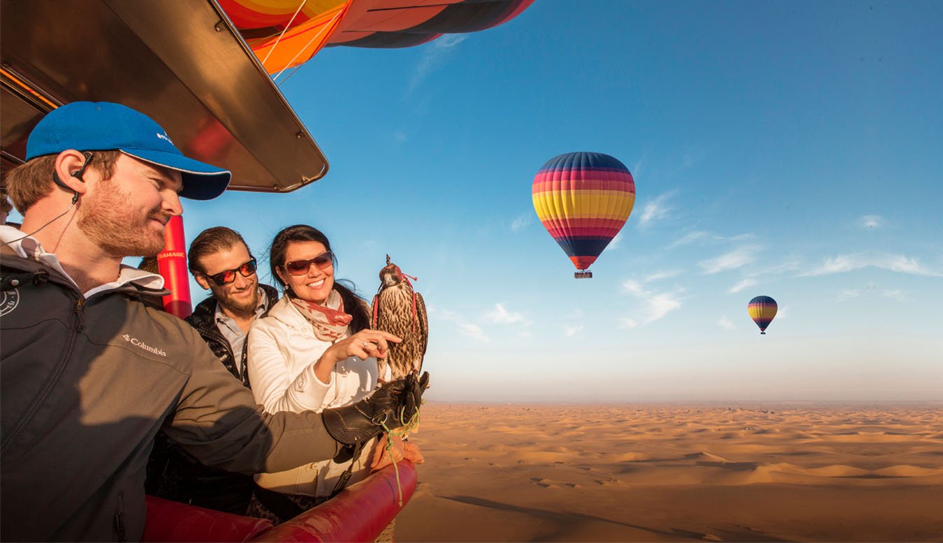 شركات تنظم رحلات ركوب المنطاد في دبي