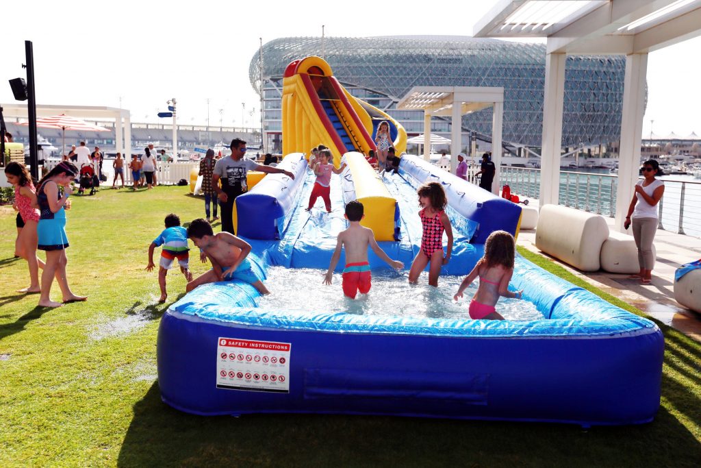 مهرجان سبلاش ياس مارينا