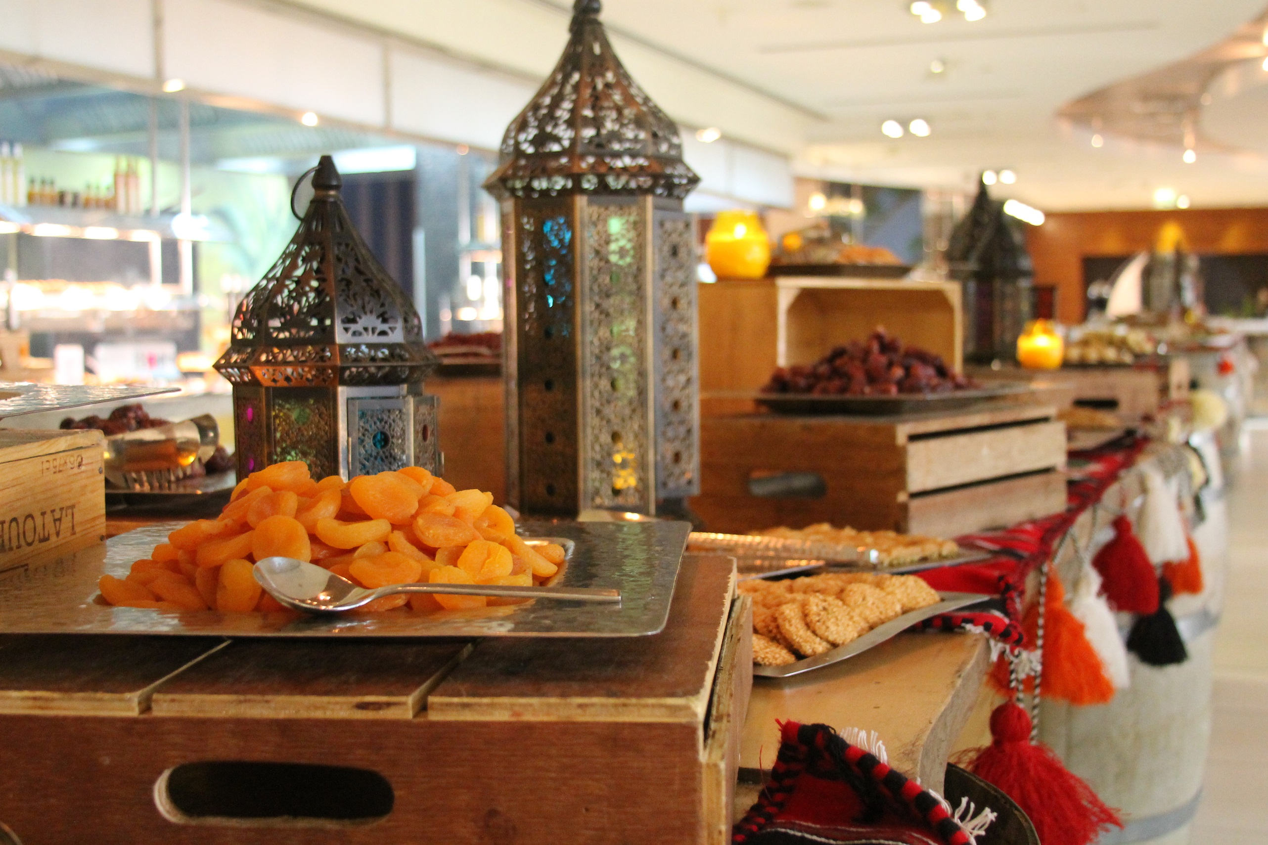 عروض رمضان في ﻣﻨﺘﺠﻊ وﻣﺎرﻳﻨﺎ ويستن دبي شاطئ الميناء السياحي