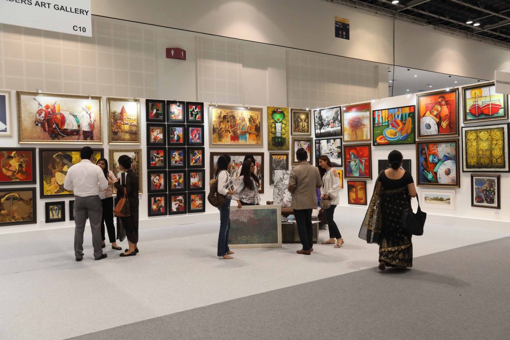 معرض فنون العالم دبي