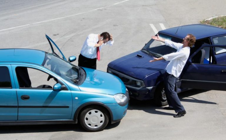 خرافات سائدة حول التأمين على السيارات