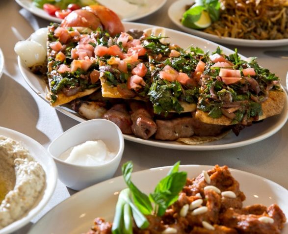 قوائم الإفطار الرمضاني في مطاعم كرم بيروت وعبدالوهاب وأزورو