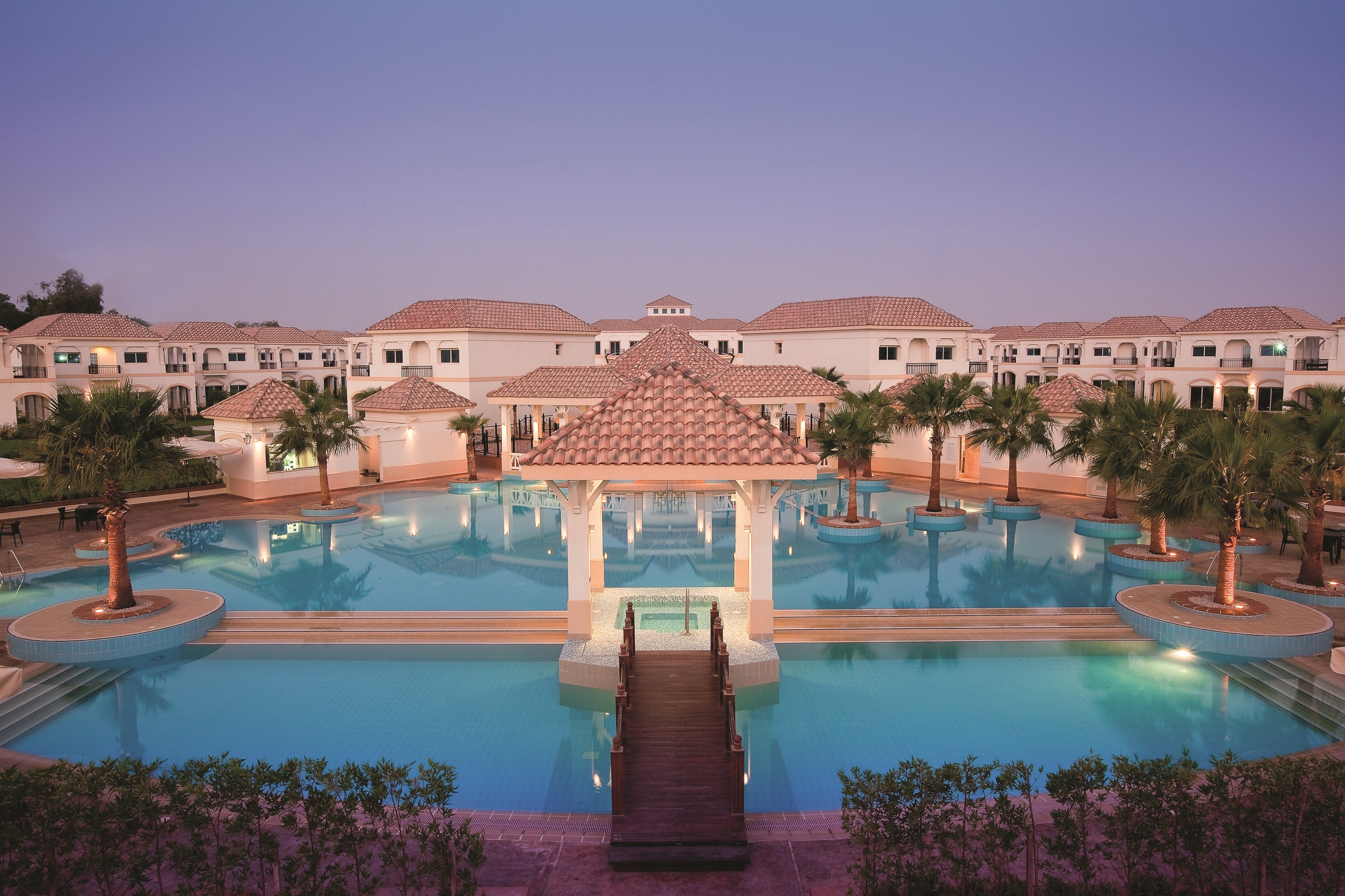 عطلة الصيف في فنادق الإمارات والسعودية