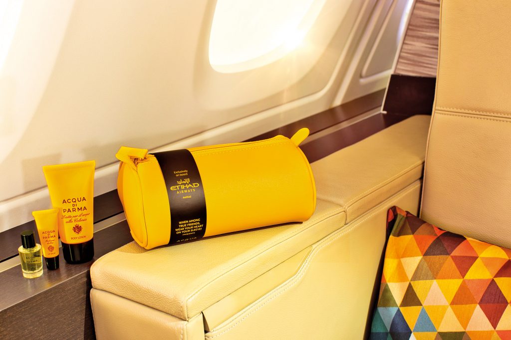 حقائب مستلزمات السفر والعناية الشخصية من الاتحاد للطيران
