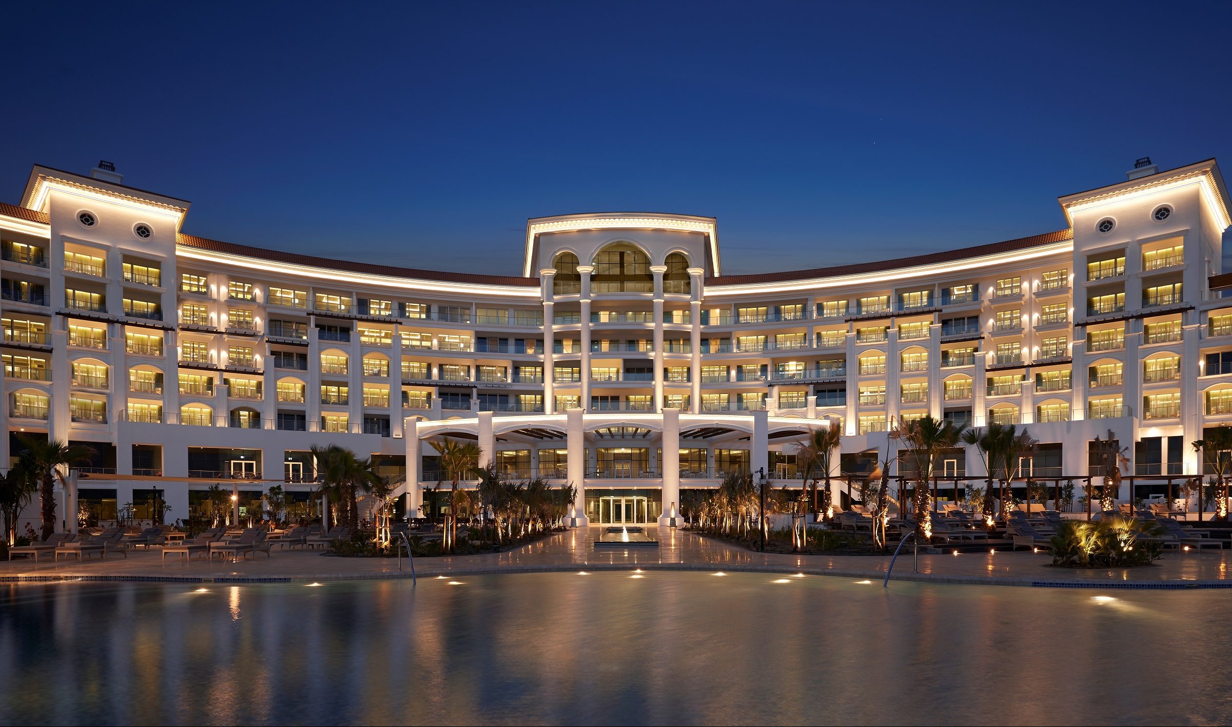 فندق والدورف أستوريا دبي بالم جميرا