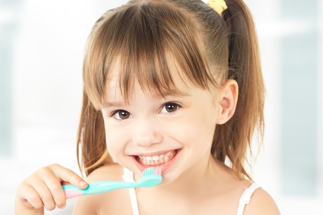6 نصائح للحفاظ على صحة أسنان الأطفال