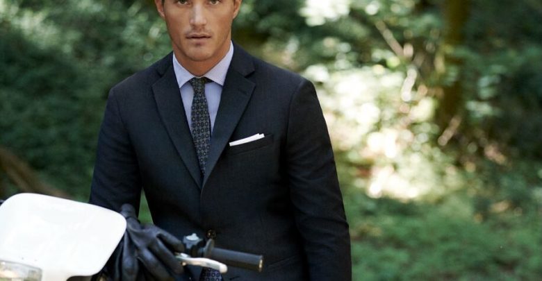 مجموعة The Travel Suit من MANGO