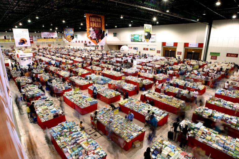 أكبر سوق تخفيضات لبيع الكتب في العالم