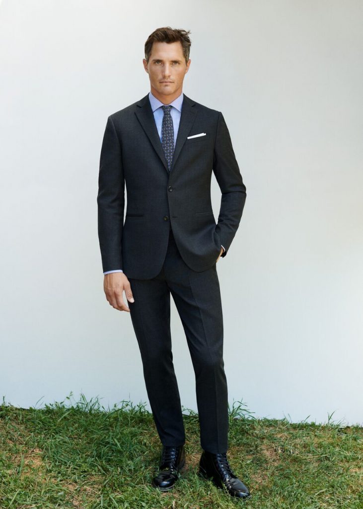 مجموعة The Travel Suit من MANGO