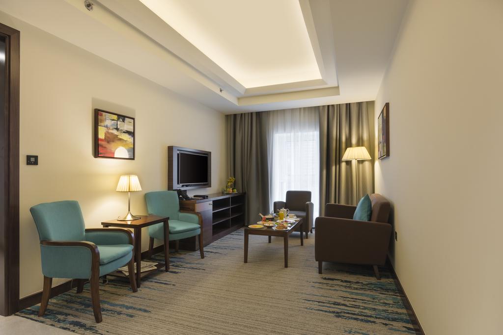 فندق غولدن توليب ميديا Golden Tulip Media Hotel
