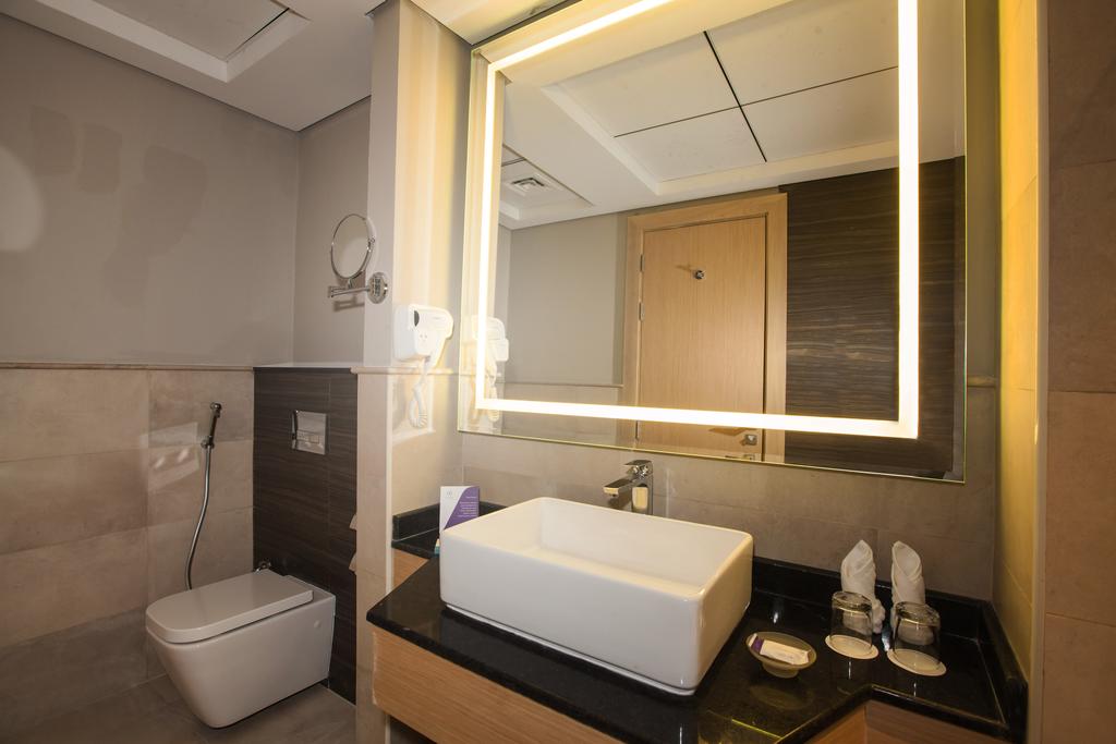 فندق فلورا إن flora inn Hotel