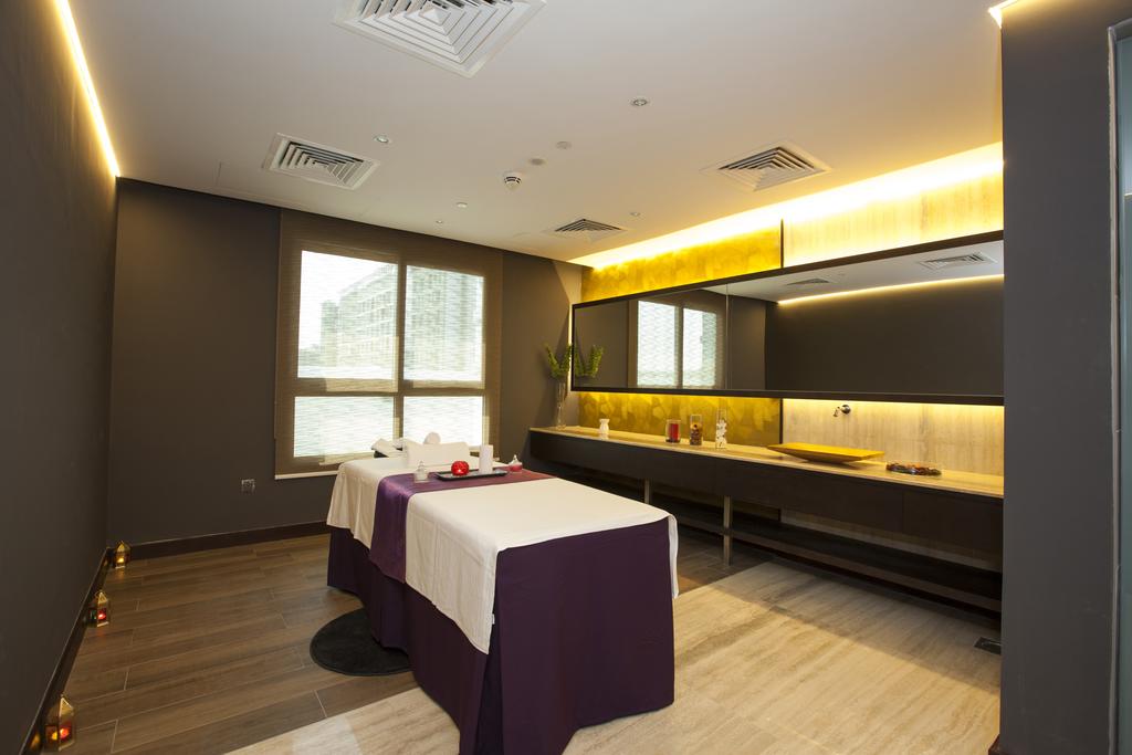 فندق فلورا إن flora inn Hotel