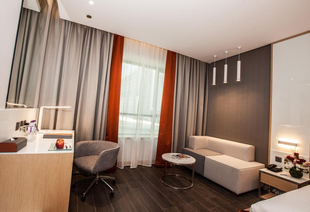 فندق فلورا إن flora inn Hotel