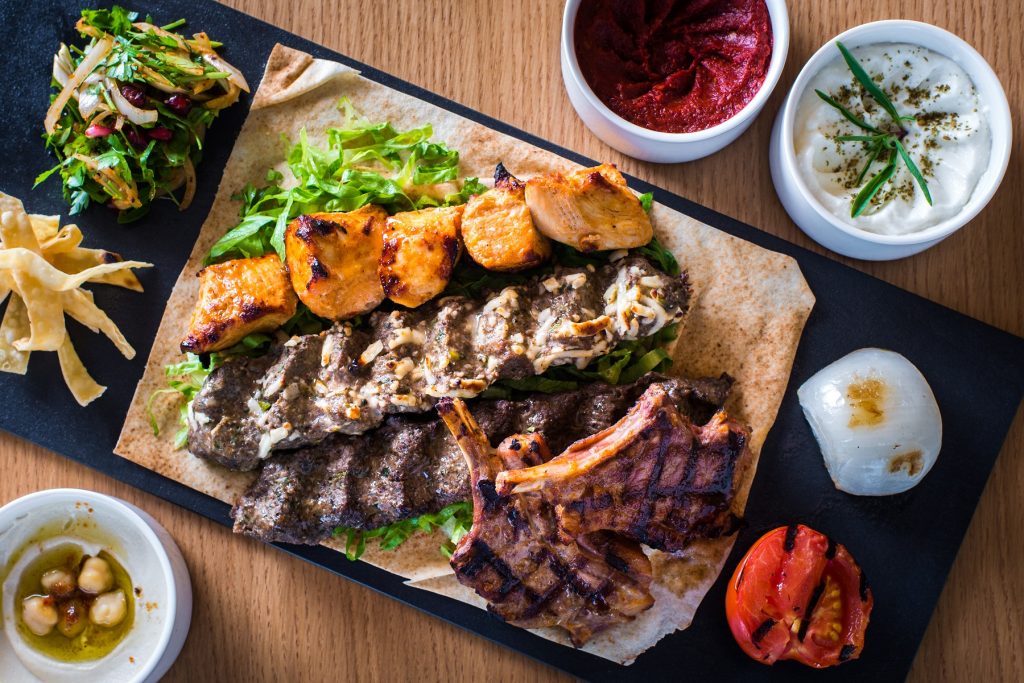 بوفيه ليلة عربية من مطعم كزبرة