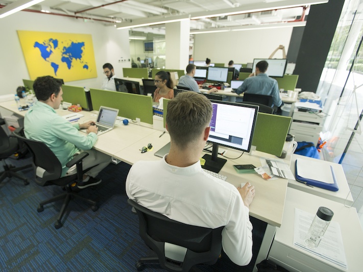 إستوديو AstroLabs