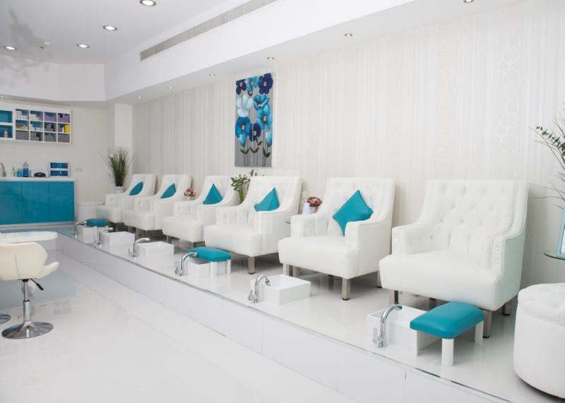 صالونات وسبا ري Re Salons Spas