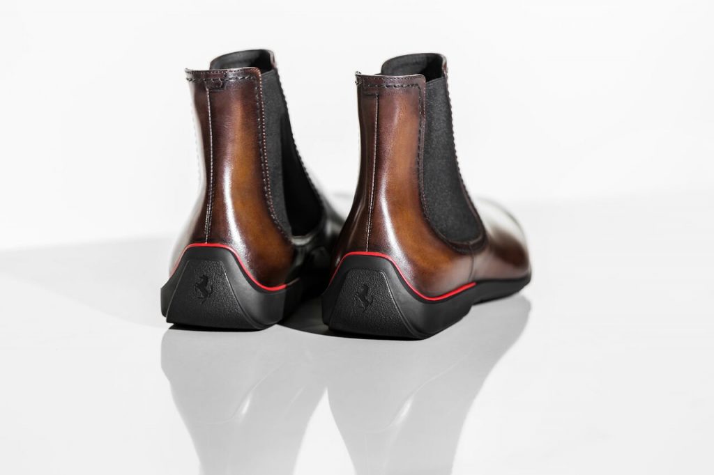 مجموعة أحذية فيراري من بيرلوتي