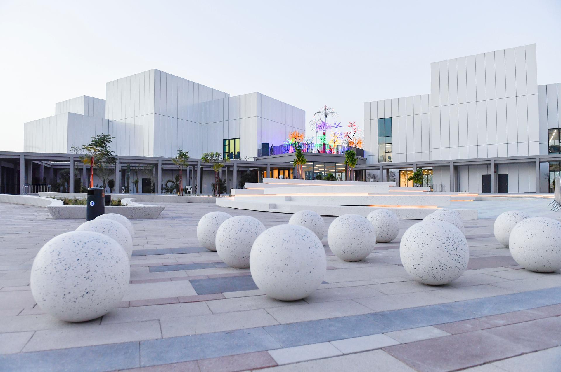 مركز جميل الفني أول مؤسسة فنية معاصرة في دبي
