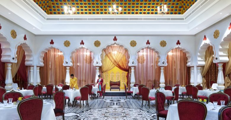 مطعم موغال إي أزام في بوليوود باركس دبي