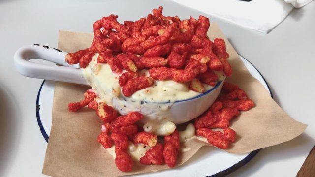 طبق ماك و تشيتوس Mac & Cheetos